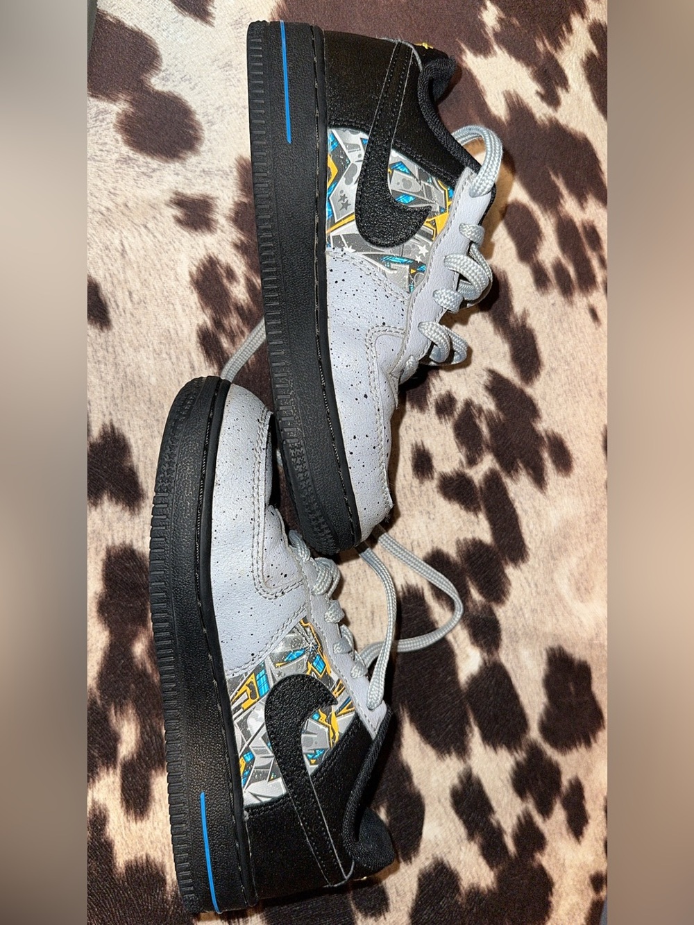 2020 Nike Air Force 1 Low LV8 Graffiti black Wolf Grey Blue Hero Size 1Y EUC